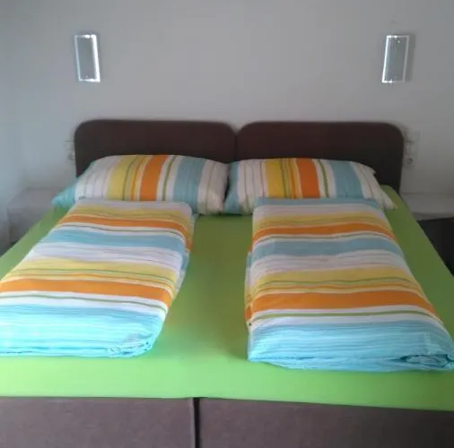 Haus Koenigshofer 홈스테이 상트카스레인암하우엔스타인